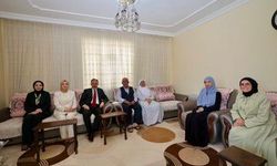 Vali Kızılkaya ve Eşi, 51 Yıllık Çınar Aileyi Ziyaret Etti