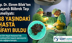 Op. Dr. Ekrem Bilek’ten Başarılı Sekonder Mesane Taşı Ameliyatı: 88 Yaşındaki Hasta Şifayı Buldu