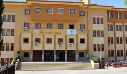 Siirt Türk Telekom Fen Lisesi'nden Tarihi Başarı: 64 Öğrenci Tıp Fakültesine Yerleşti