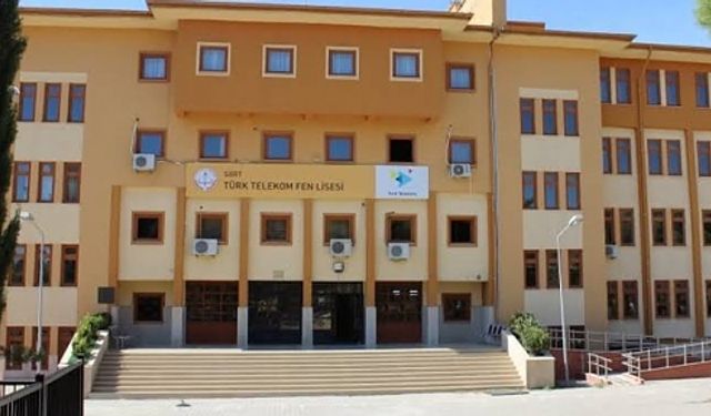 Siirt Türk Telekom Fen Lisesi'nden Tarihi Başarı: 64 Öğrenci Tıp Fakültesine Yerleşti