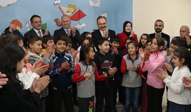 Vali Kızılkaya, Çevik Esin Temel İlkokulu’nda Zenginleştirilmiş Kütüphanenin Açılışını Yaptı