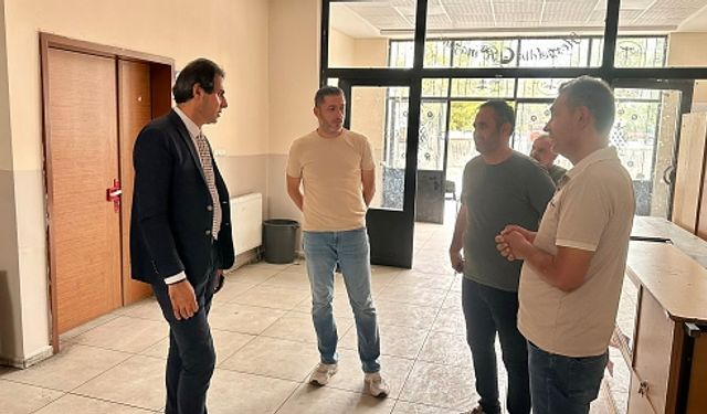 İl Milli Eğitim Müdürü İlhan Saz’dan Şehit Orgeneral Eşref Bitlis Ortaokulu’na Ziyaret