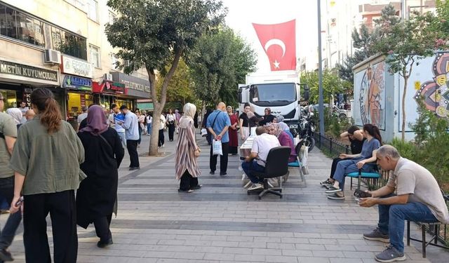 Mobil Mamografi Aracı Güres Caddesi’nde Vatandaşlara Hizmet Verdi