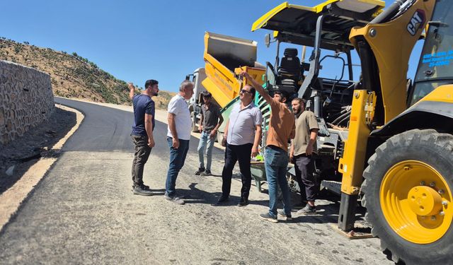 Pervari’de 7,4 Kilometrelik Yol Çalışması Tamamlanıyor