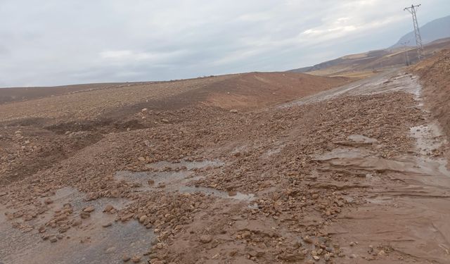 Eruh’ta Kapanan Köy Yolları Ulaşıma Açıldı