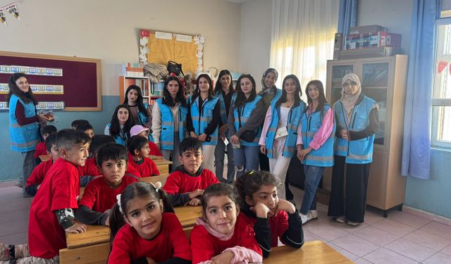 Hassa Hatun KYK Kız Öğrenci Yurdundan Şehit Öğretmen Durmuş Güçlü İlkokuluna Anlamlı Ziyaret