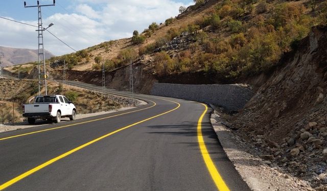 PERVARİ KIRSALINDA ULAŞIM AĞI GÜÇLENİYOR…