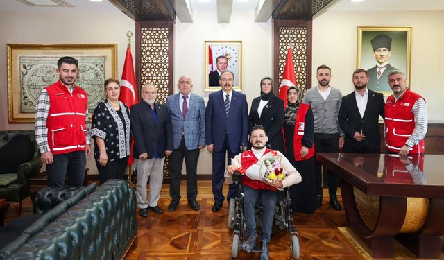 Vali Dr. Kızılkaya: “Türk Kızılay’ı Merhametin ve Dayanışmanın Sembolüdür”