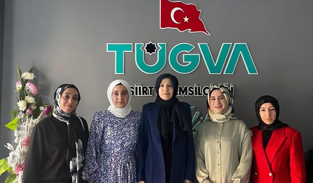 AK Parti Kadın Kolları Başkanı Mavi, Üniversitelilerle Buluştu