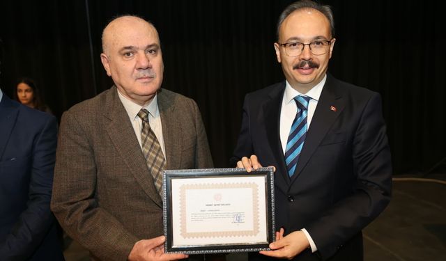 SİİRT’TE 24 KASIM ÖĞRETMENLER GÜNÜ COŞKUYLA KUTLANDI