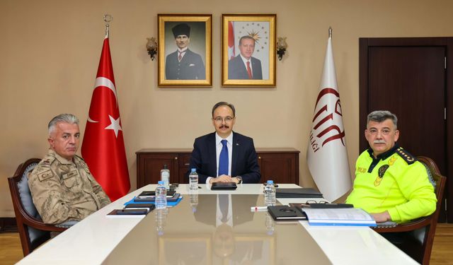 Vali Dr. Kemal Kızılkaya, İçişleri Bakanı Ali Yerlikaya Başkanlığındaki Yeni Yıl Tedbirleri Toplantısına Katıldı
