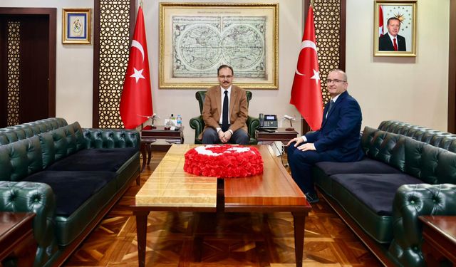 Vali Kızılkaya, Başhekim Prof. Dr. Servet Yolbaş’ı Makamında Kabul Etti