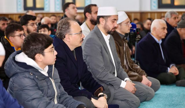 Berat Gecesi Siirt’te Dualar ve Mevlid Programıyla Kutlandı