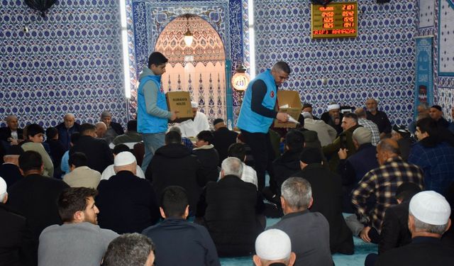 Siirt Belediyesi’nden Kadir Gecesi’nde Kandil İkramı