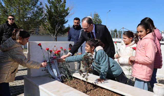 SİİRT’TE 18 MART ŞEHİTLERİ ANMA GÜNÜ VE ÇANAKKALE ZAFERİ TÖRENLE KUTLANDI