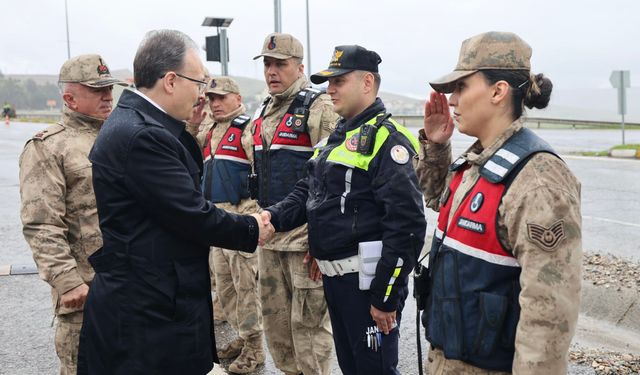 Vali Kızılkaya’dan Bayramda Güvenlik Noktalarına Ziyaret
