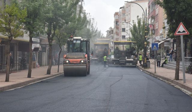 BAHÇELİEVLER MAHALLESİ’NDE 1000 METRELİK YOL ASFALTLANDI