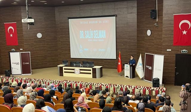 Op. Dr. Salih Selman TÜGVA’nın Programında Gençlerle Buluştu