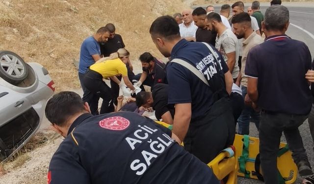 Siirt-Eruh Yolunda Feci Kaza: Otomobil Ters Döndü, 3 Yaralıdan Birinin Durumu Ağır