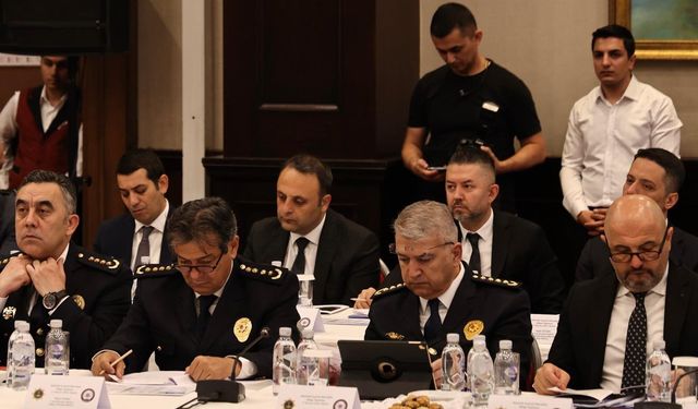 Siirt İl Emniyet Müdürü Özdemir, Narkotik Suçlarla Mücadele Bölge Toplantısına Katıldı