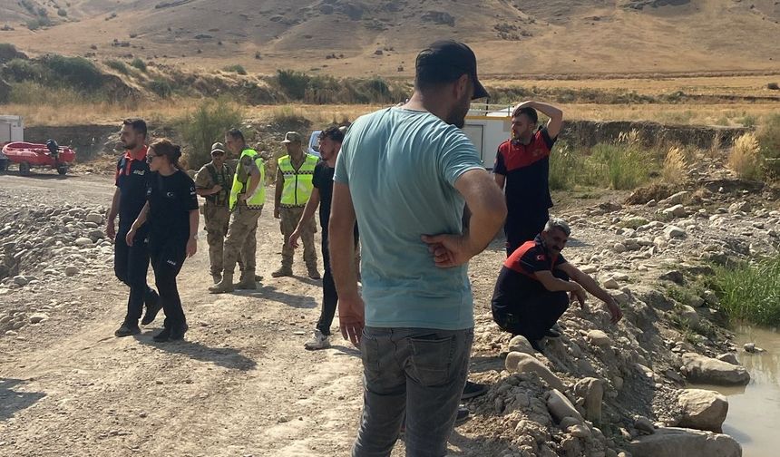 Siirt’te Kezer Çayı’nda Bir Çocuk Akıntıya Kapılarak Kayboldu