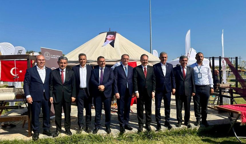 Malazgirt Zaferi’nin 954. Yılında Ahlat’ta Siirt Otağı Büyük İlgi Gördü
