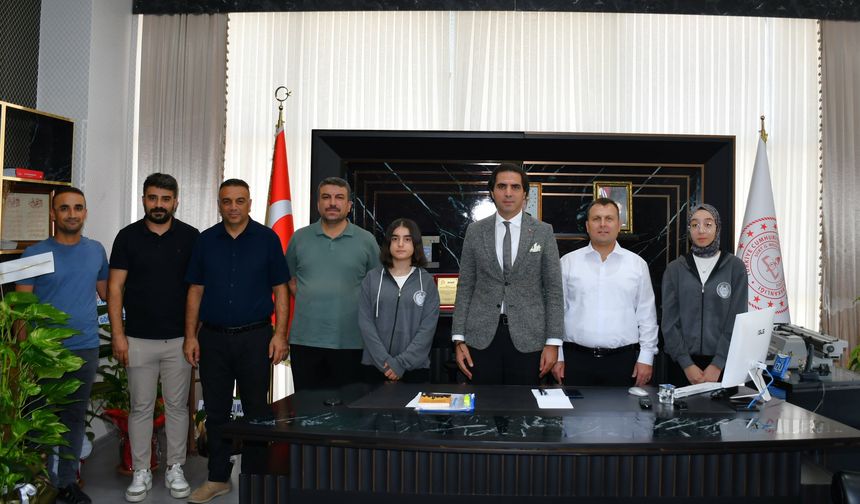 Mili Eğitim Müdürü İlhan Saz, TEKNOFEST Finalistlerini Makamında Kabul Etti