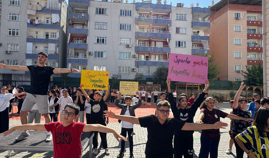 Şehit Polis Hayrettin Şişman Ortaokulu’nda Sağlıklı Yaşam Etkinliği