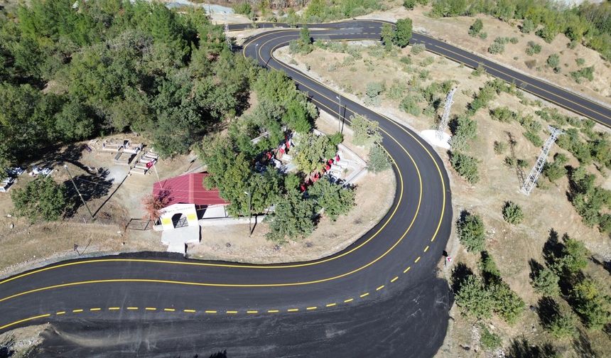 SİİRT’TE KIRSAL KALKINMANIN TEMELİ GÜÇLÜ YOL ALTYAPISIYLA ATILIYOR