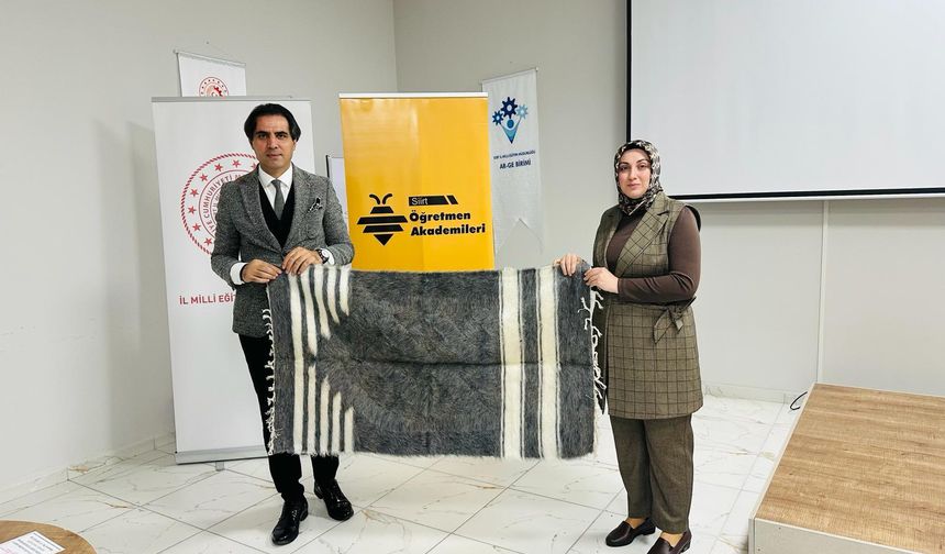 ZEYNEP NUR CANPOLAT’TAN ÖĞRETMENLERE ÖZEL PROGRAM