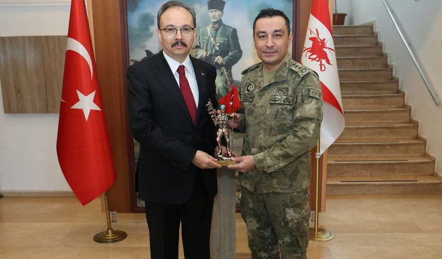 Vali Kızılkaya’dan 3. Komando Tugay Komutanlığı’na Ziyaret
