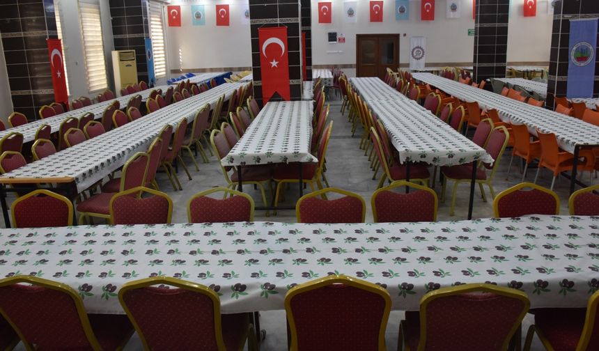 Siirt Belediyesi’nden Ramazan Boyunca Her Gün 500 Kişiye Millet Bahçesi ve Öğretmenevi’nde İftar Verecek