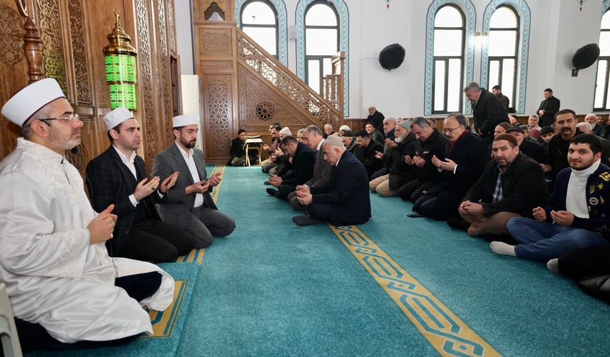 6 Şubat Depremlerinin Yıl Dönümünde Deprem Şehitleri İçin Mevlid-i Şerif Okutuldu