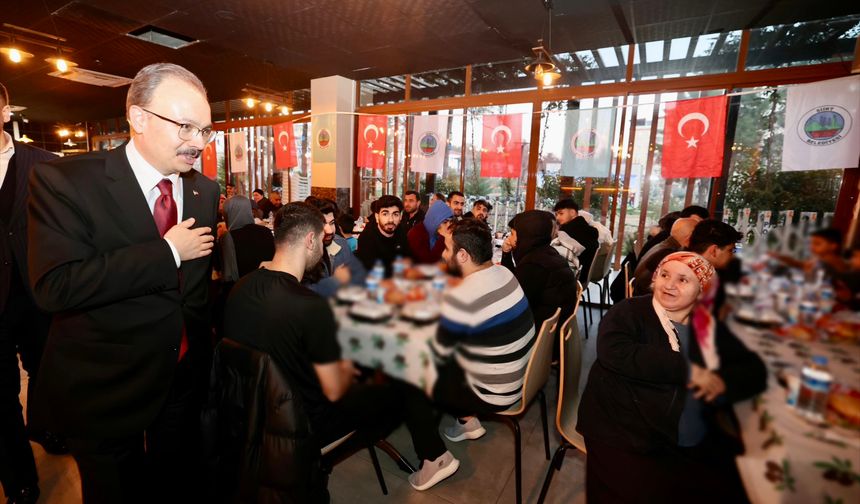 Siirt Belediyesi Millet Bahçesi’nde Gönülleri Buluşturan İftar