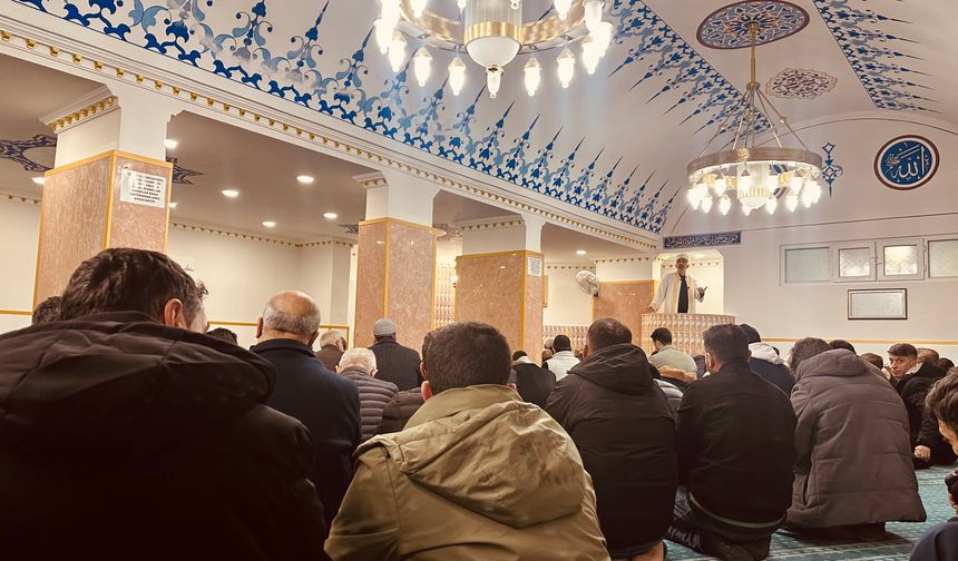 Siirt’te Cuma Hutbesinde Dijital Bağımlılık, Dijital Kumar ve Uyuşturucuya Dikkat Çekildi