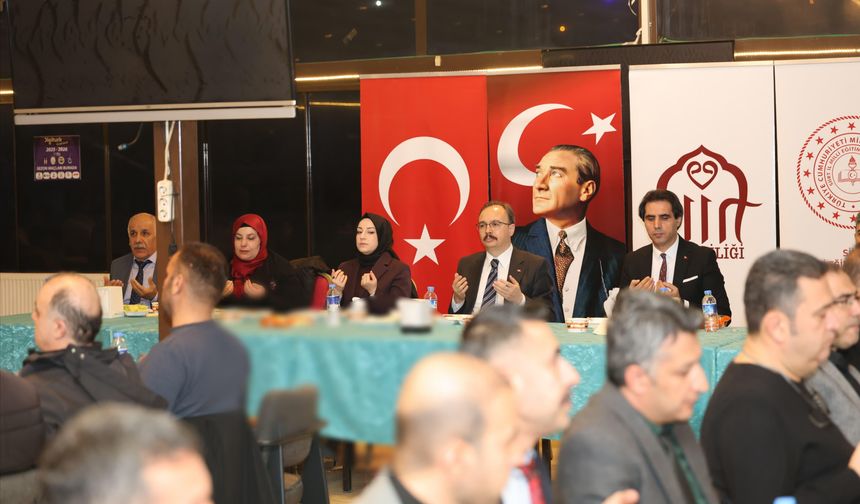 VALİ KIZILKAYA, ÖĞRETMENLER VE MİLLİ EĞTİM PERSONELLERİYLE İFTAR PROGRAMINDA BİR ARAYA GELDİ!