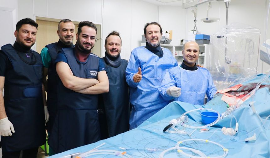Siirt Eğitim ve Araştırma Hastanesi’nde Zor Kalp Damarı Operasyonları Başarıyla Yapıldı