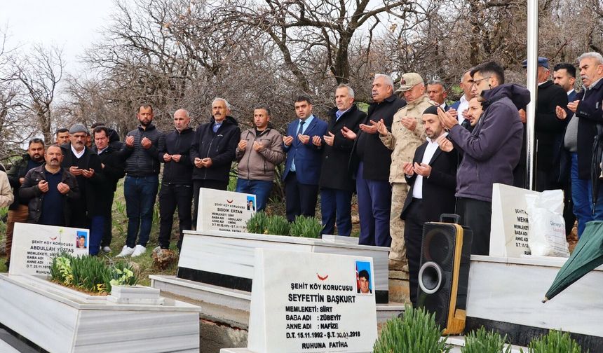 SİİRT- EKMEKÇİLER KÖYÜ’NDEKİ ŞEHİTLER DUALARLA ANILDI