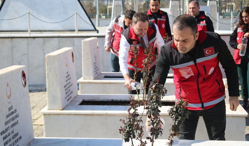 Siirt’te Şehit Mezarları İçin Bakım ve Onarım Çalışmaları Başlatıldı