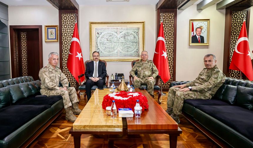 2’nci Ordu Komutanı Topaloğlu’ndan Vali Kızılkaya’ya Ziyaret