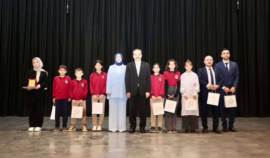 SİİRT’TE “SU TASARRUFU SEFERBERLİĞİ PANELİ VE SU AYAK İZİ SERGİSİ” DÜZENLENDİ