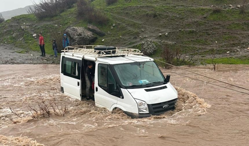 SİİRT’TE SELDE MAHSUR KALAN HASTA HAYATINI KAYBETTİ