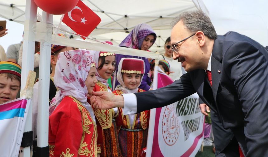 SİİRT’TE 23 NİSAN ULUSAL EGEMENLİK VE ÇOCUK BAYRAMI COŞKUYLA KUTLANACAK…!