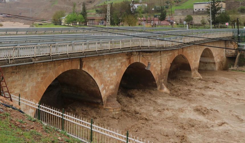 SİİRT’TE TARİHİ KEZER-I KÖPRÜSÜ RESTORASYONA ALINIYOR!