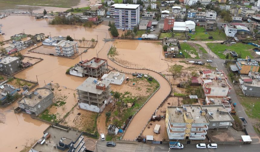 Yoğun Yağış Siirt’i Vurdu: 79 Su Baskınına Müdahale