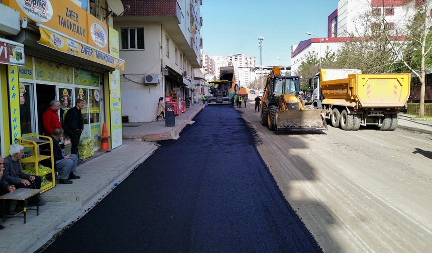 KUVVETLİ YAĞIŞ ASFALT ÇALIŞMALARINA ARA VERDİ