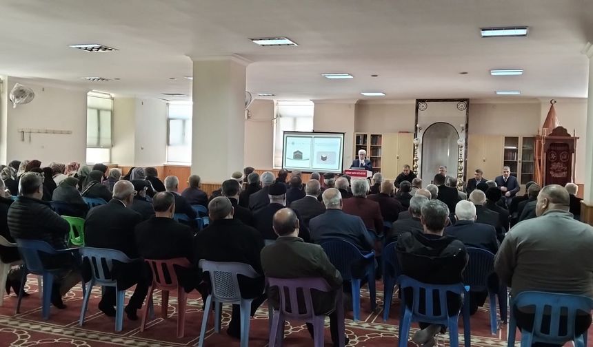 Siirt’te Hac Yolcularına Eğitim Semineri Düzenlendi