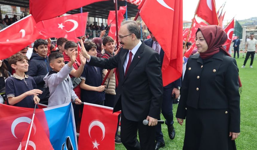 SİİRTTE “23 NİSAN ULUSAL EGEMENLİK VE ÇOCUK BAYRAMI” COŞKUYLA KUTLANDI.