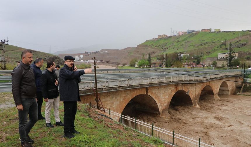 VALİ KIZILKAYA, SEL BÖLGELERİNDE İNCELEMELERDE BULUNDU!