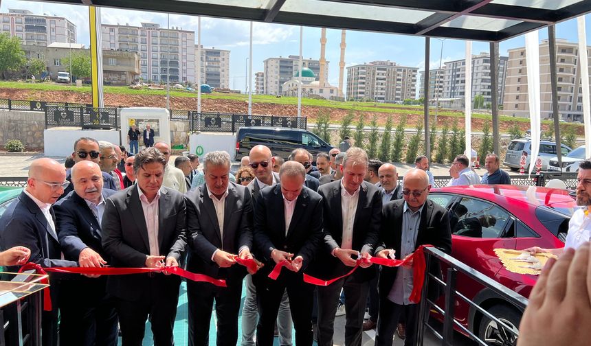 Renault Mais Genel Müdürü Tatoğlu, Renault & Dacia Bahaeddin Acar’ın Açılışına Katıldı
